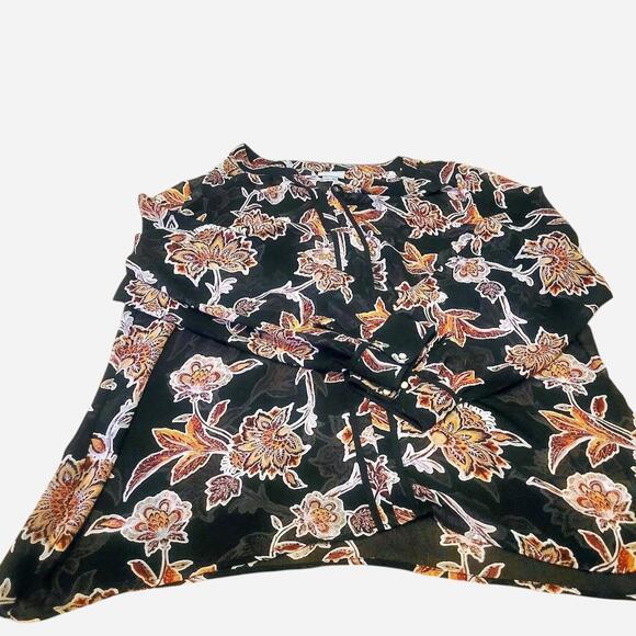 Plus size bundle- Flannel and Floral lightweight blouse - Picture 2 of 7